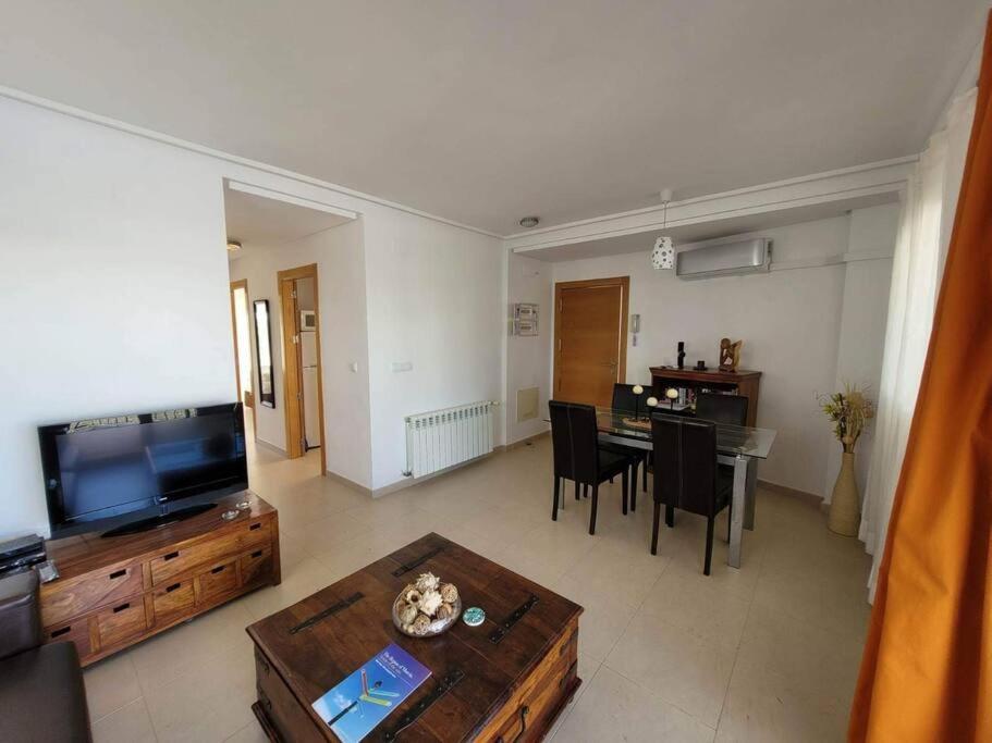 Belle Vue Sur La Piscine Apartment Sucina Ngoại thất bức ảnh